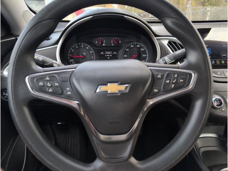 Used 2024 Chevrolet Malibu LTImage 22