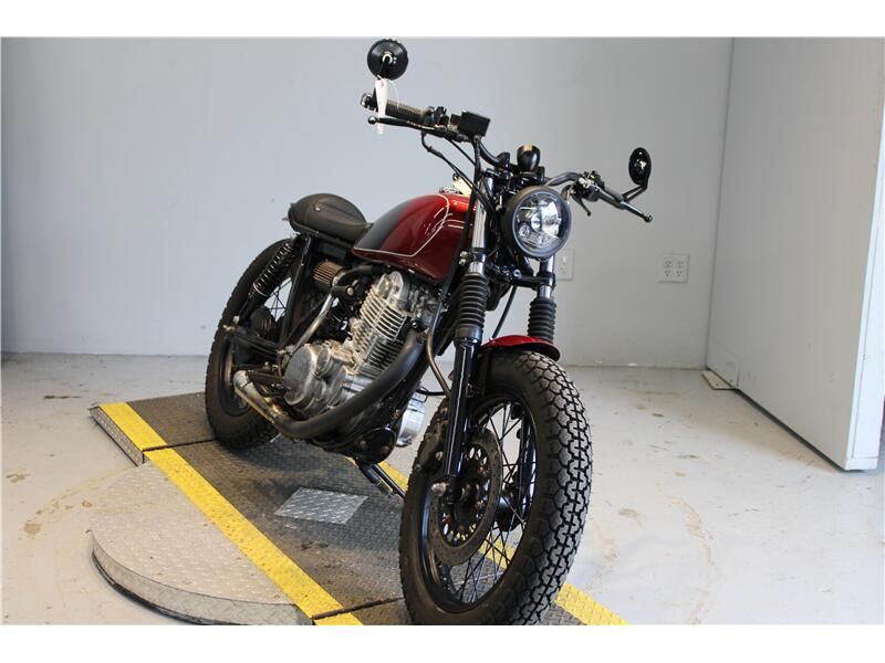 Used 2015 Yamaha SR400BASE Image 3
