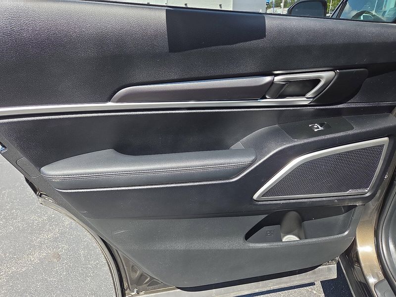 2023 Kia Telluride S photo 22