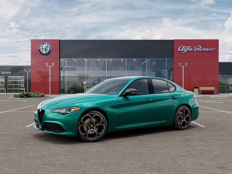 New 2025 Alfa Romeo Giulia Intensa AwdImage 21