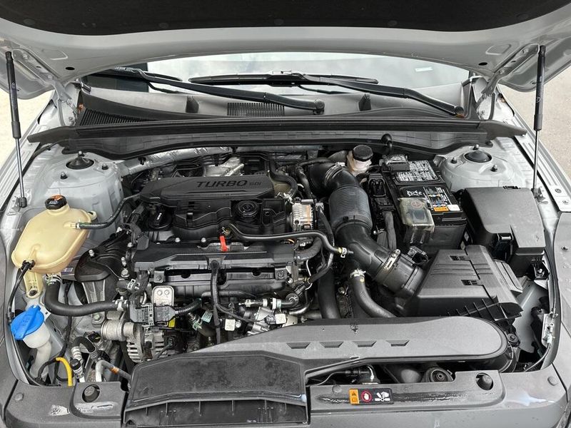 2024 Kia K5 GT-LineImage 13