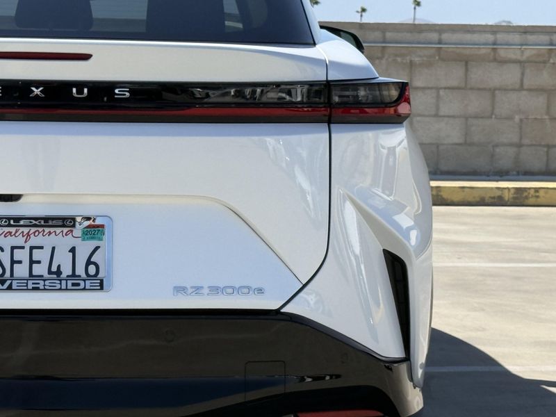 Used 2025 Lexus RZ 300e PremiumImage 13