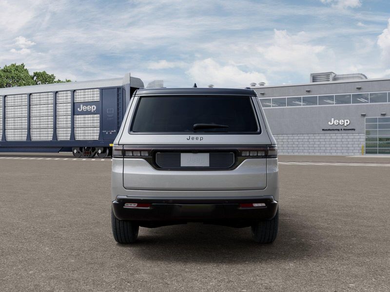 2026 Jeep Grand Wagoneer 85th Anniversary Edition 4x4Image 7