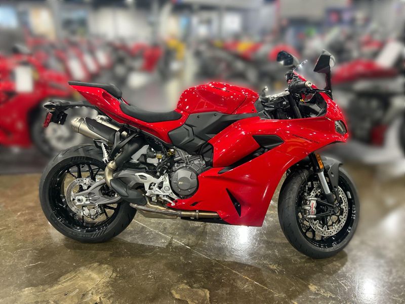 New 2026 Ducati PANIGALE V2 896 Image 12