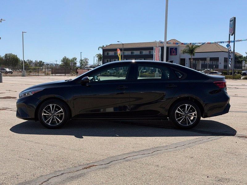 Used 2023 Kia Forte LXSImage 4