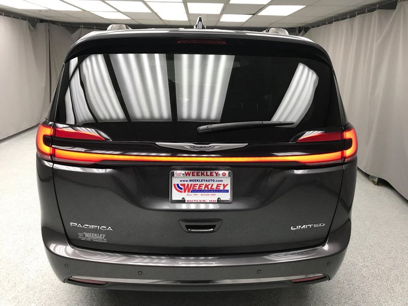 2023 Chrysler Pacifica LimitedImage 17