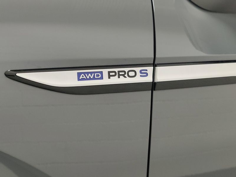 2023 Volkswagen ID.4 Pro S AWD 82kW w/Glass RoofImage 4