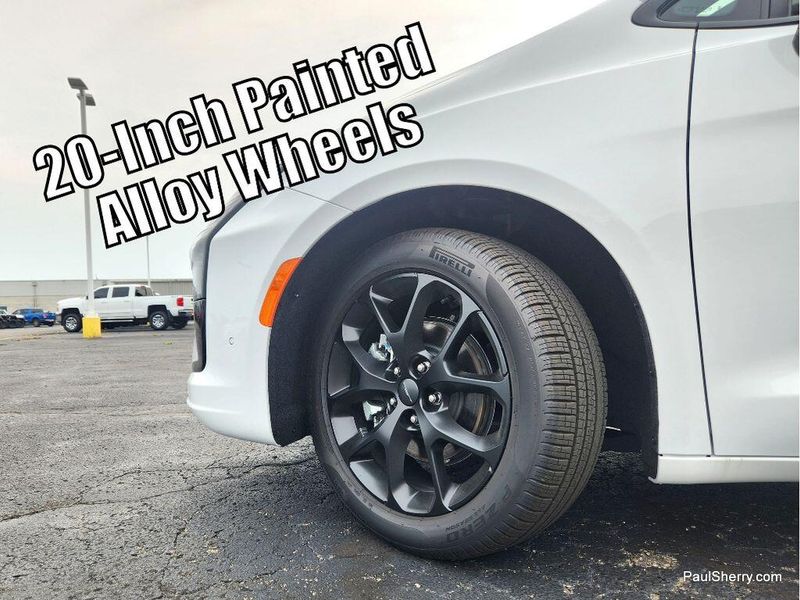 New 2027 Chrysler Pacifica Limited