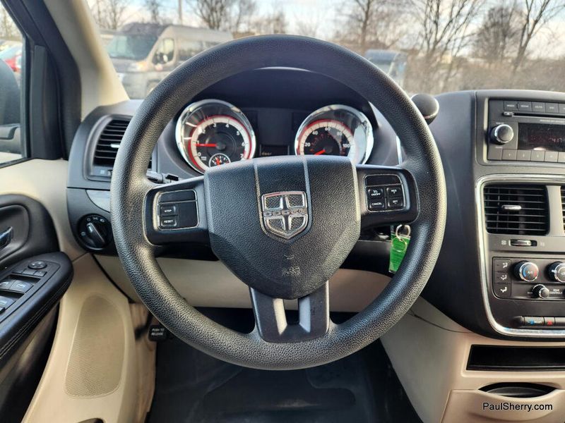 Used 2015 Dodge Grand Caravan SE