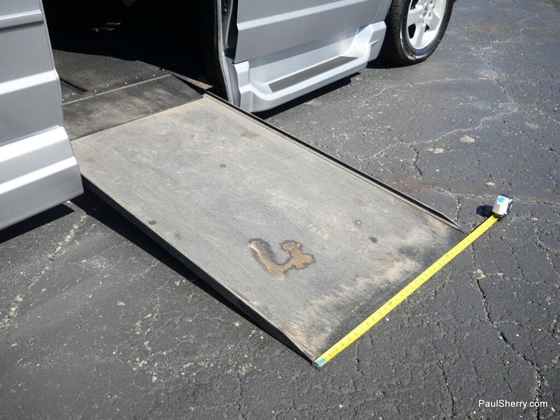 Used 2013 Dodge Grand Caravan SXT