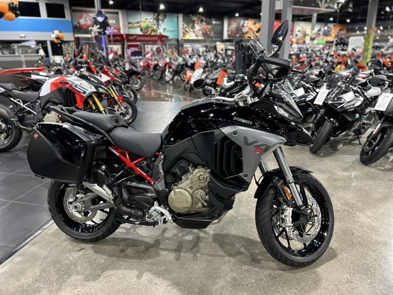 New 2025 Ducati MULTISTRADA V4 S TRAVEL & RADAR Image 5