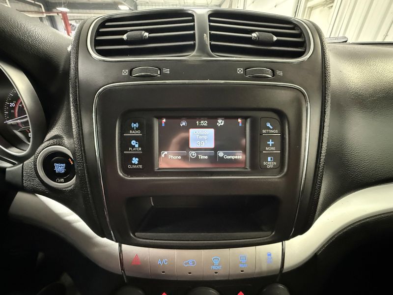 Used 2018 Dodge Journey SEImage 30