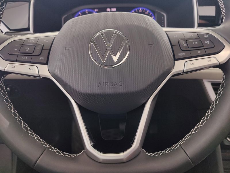 Used 2025 Volkswagen Taos SEL AWD w/Sunroof/NavImage 25