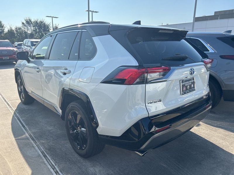 2020 Toyota RAV4 Hybrid XSEImage 4