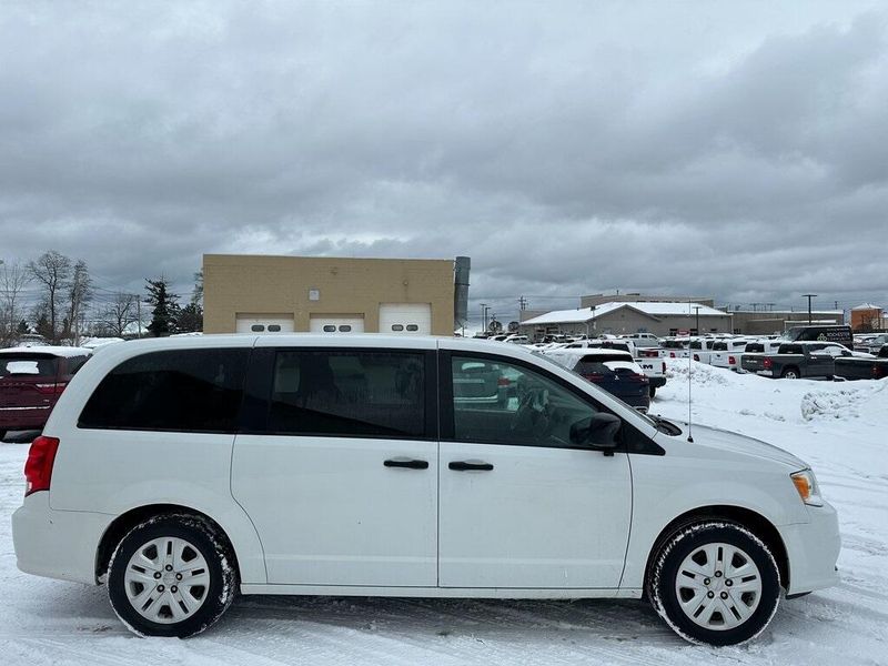 2019 Dodge Grand Caravan SEImage 11