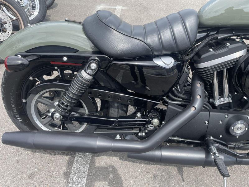 Used 2021 Harley-Davidson SPORTSTER IRON 883 Image 12