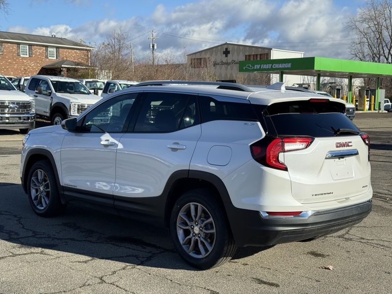2022 Gmc Terrain SLT photo 3