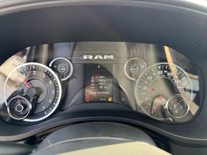 2025 RAM 1500 Big HornImage 21