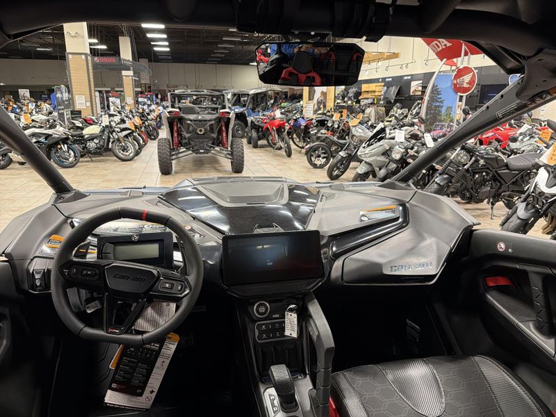 New 2026 Can-Am MAVERICK R MAX X RS 999T DCT Image 23
