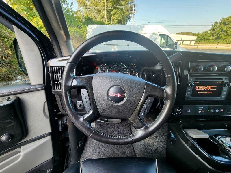 2019 GMC Savana 2500 Image 28