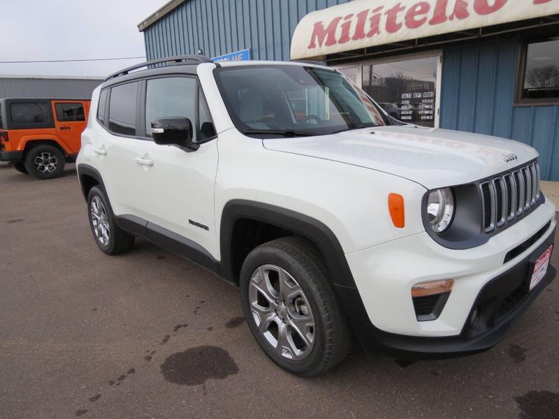 2022 Jeep Renegade Limited 4x4 4dr SUVImage 3