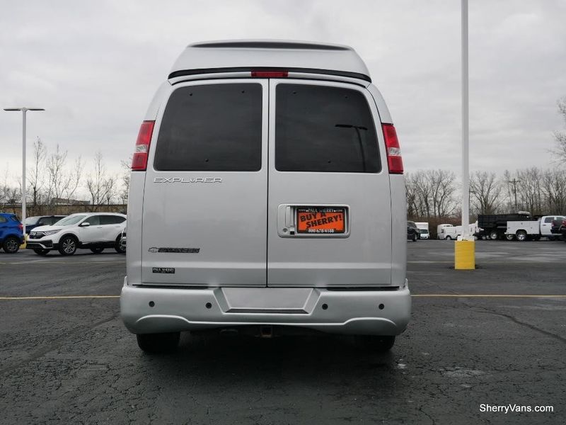 2018 Chevrolet Express 2500 Image 19