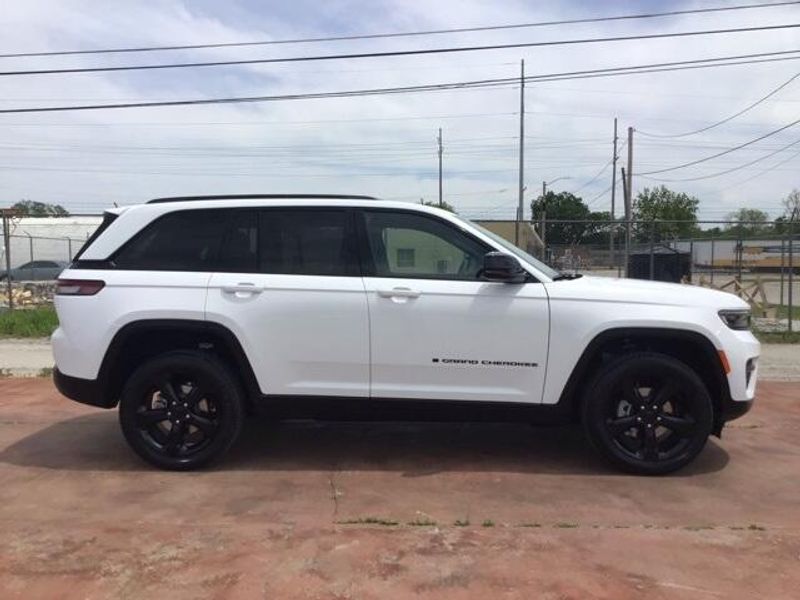 2025 Jeep Grand Cherokee Altitude X 4x2Image 6