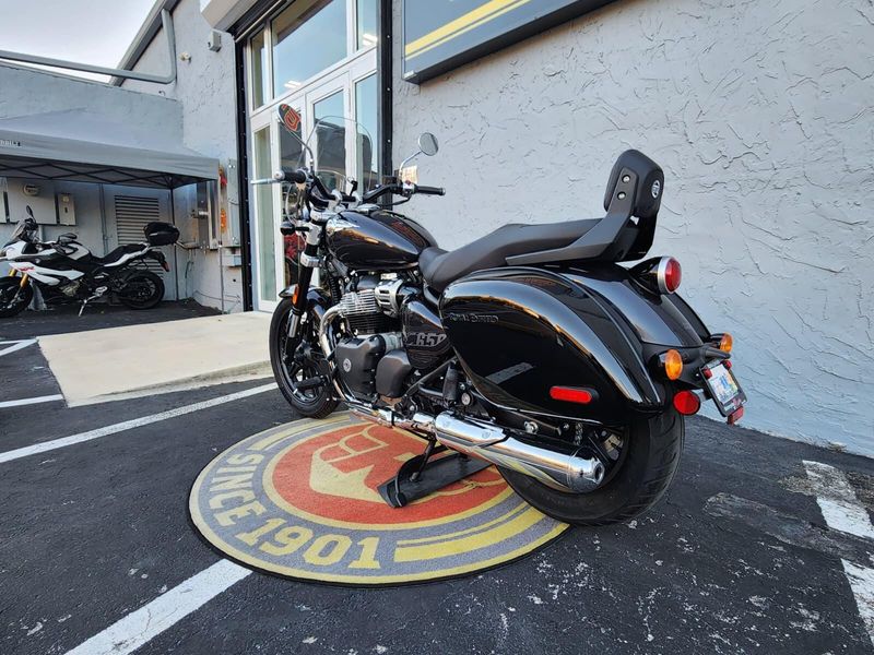 New 2024 Royal Enfield SUPER METEOR Image 7