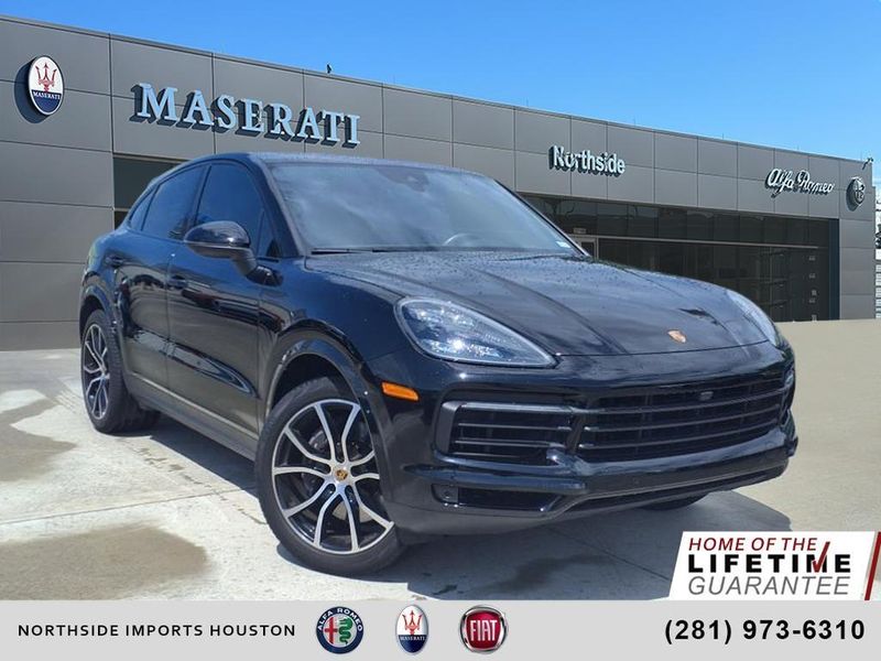 2021 Porsche Cayenne Coupe BaseImage 1