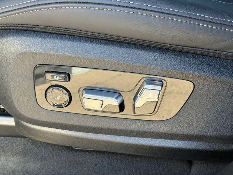 Used 2025 BMW X7 M60iImage 23