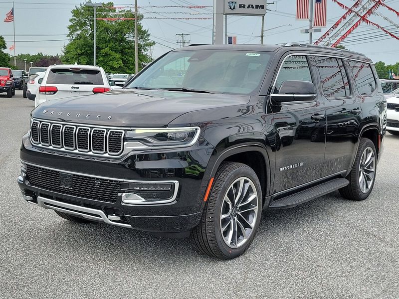 2024 Jeep Wagoneer Series II photo 2