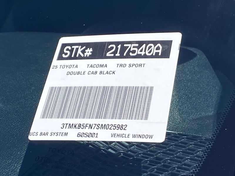 Used 2025 Toyota Tacoma TRD SportImage 32
