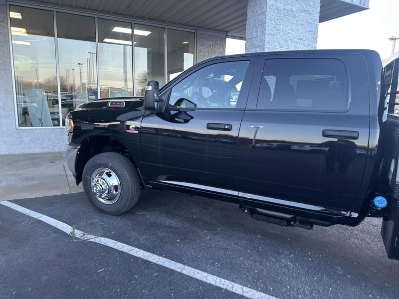 2024 RAM 3500 Tradesman Crew Cab Chassis 4x4 60