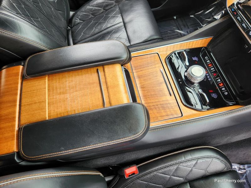 2022 Jeep Grand Wagoneer Series III