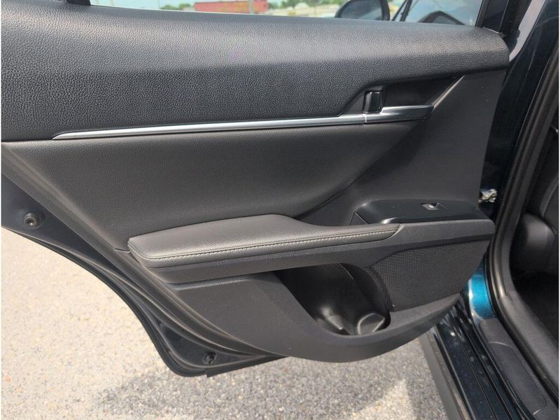 2019 Toyota Camry XSEImage 33