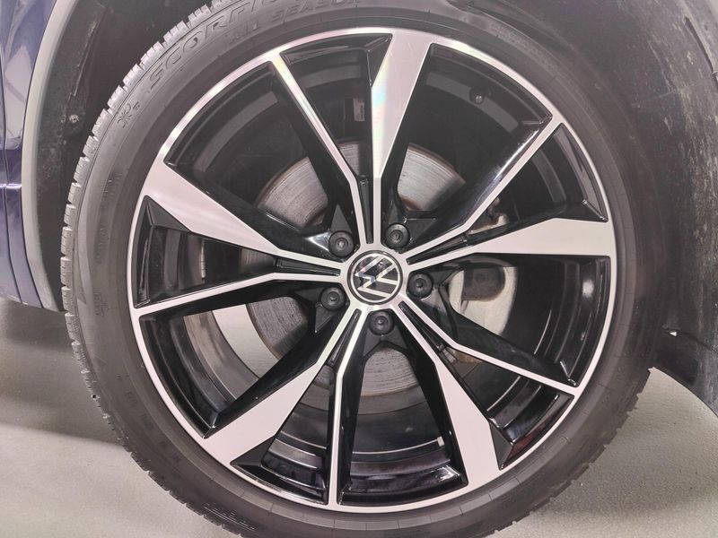 Used 2024 Volkswagen Tiguan AWD SEL R-Line w/Sunroof/NavImage 31