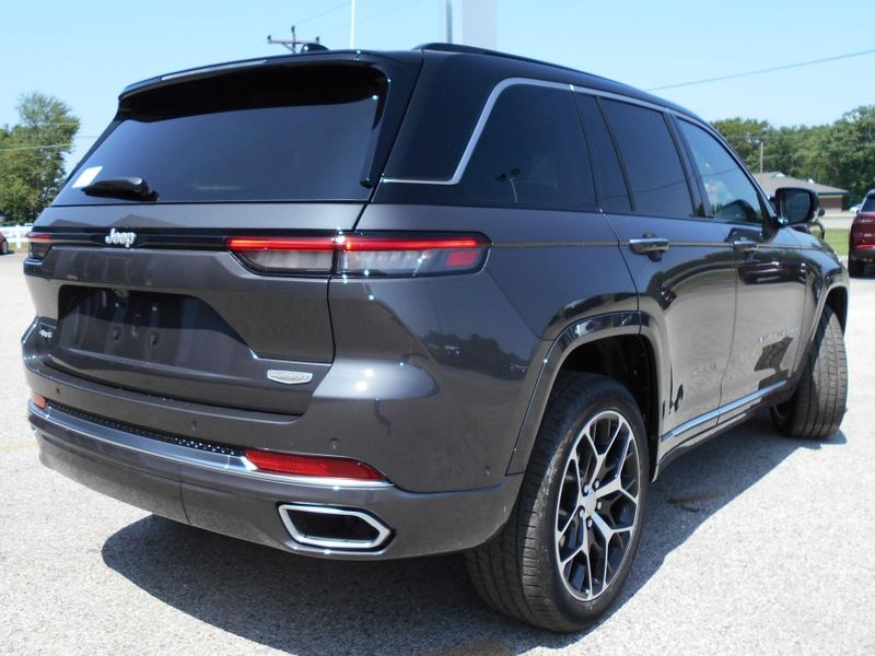 New 2025 Jeep Grand Cherokee Summit Reserve 4x4Image 34
