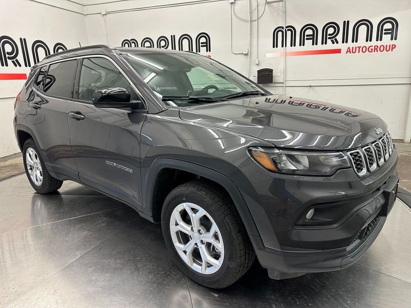 2024 Jeep Compass Latitude 4x4Image 1