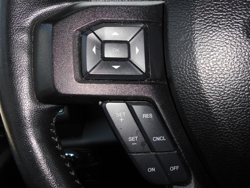 2017 Ford F-150 XLTImage 15