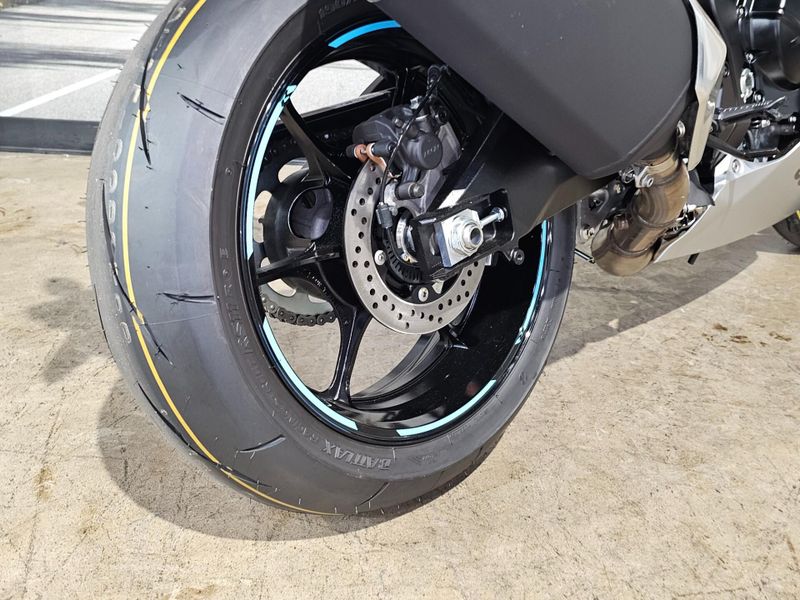 New 2025 Suzuki GSX-R1000 Image 13
