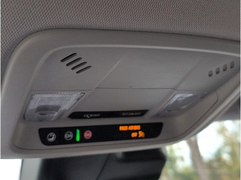 Used 2024 Chevrolet Malibu LTImage 28