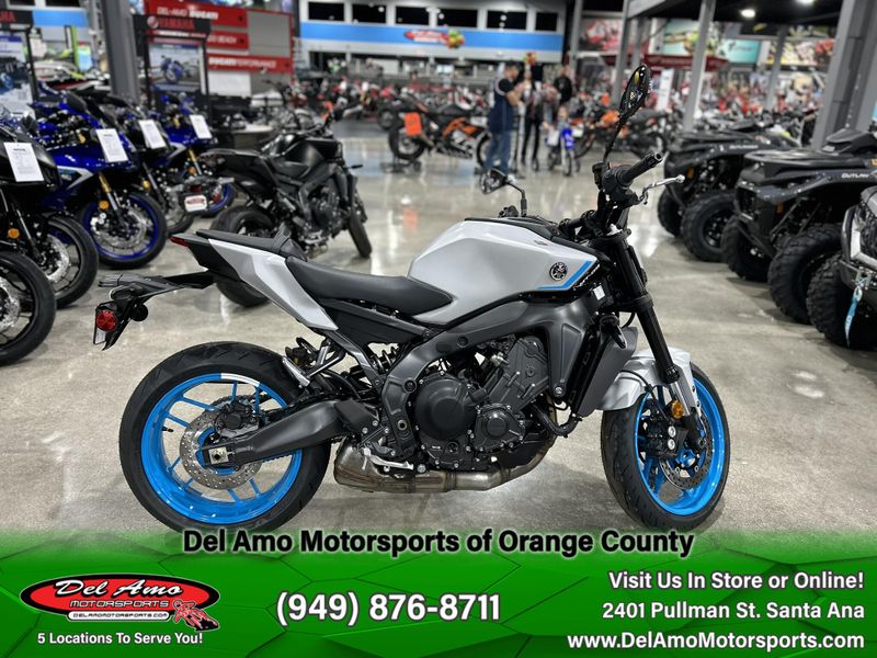 2025 Yamaha MT-09 Image 3