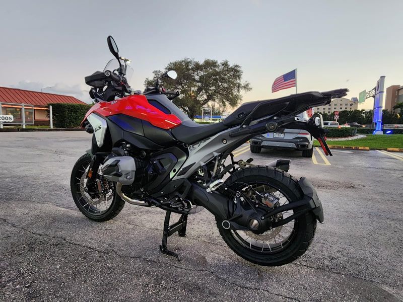 2026 BMW R 1300 GSImage 6