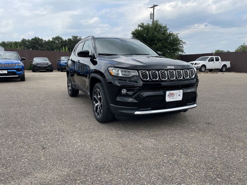 2024 Jeep Compass Limited 4x4Image 2