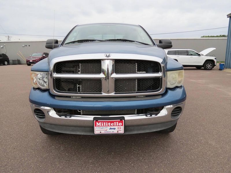 Used 2005 Dodge Ram 2500 SLT 4dr Quad Cab 4WD SBImage 3