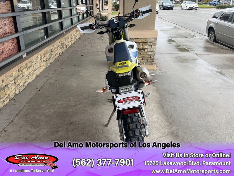 2024 HUSQVARNA FE 350S  in a WHITE exterior color. Del Amo Motorsports of Los Angeles (562) 262-9181 delamomotorsports.com 