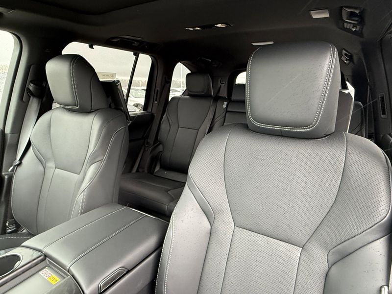 New 2026 Lexus LX 600 LuxuryImage 18