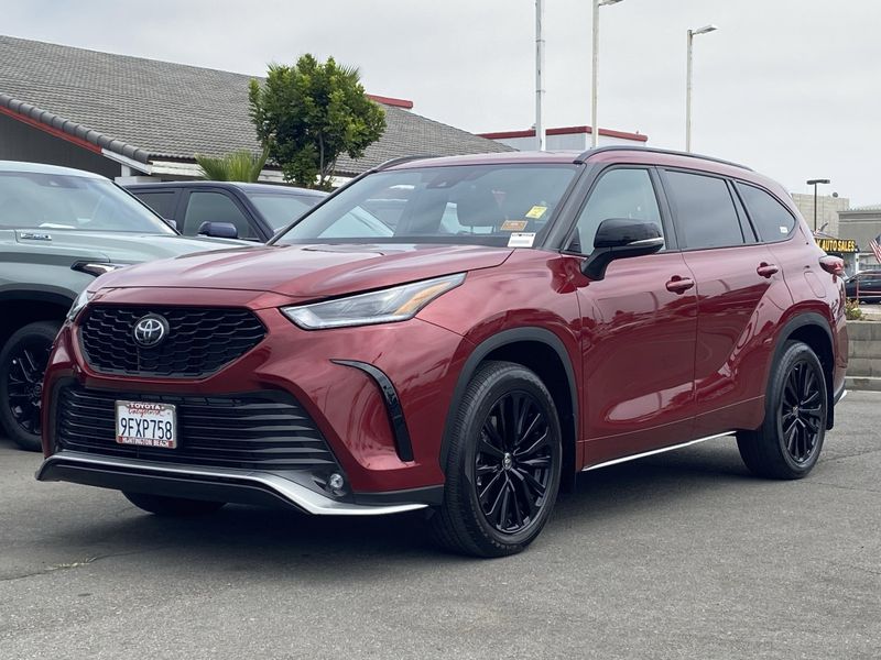 Used 2023 Toyota Highlander XSEImage 6