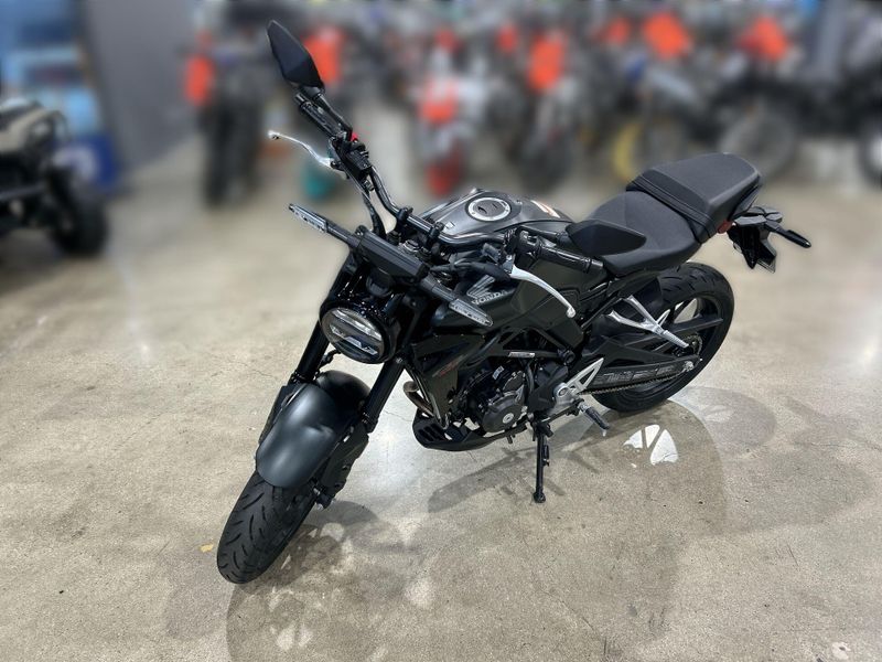 2024 Honda CB300R ABS Image 10