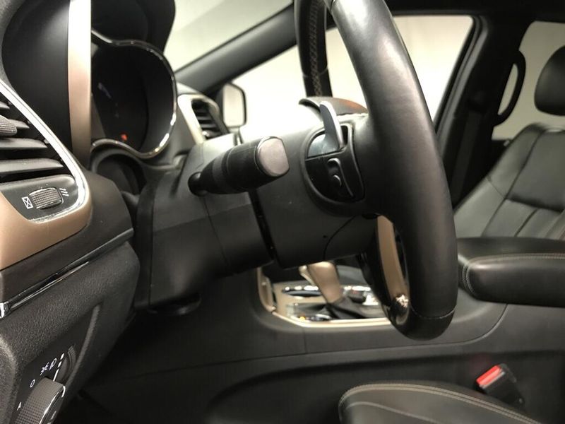 Used 2016 Jeep Grand Cherokee LimitedImage 11